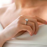 Gradiva Solitaire | Diamond Ring | 18K Gold