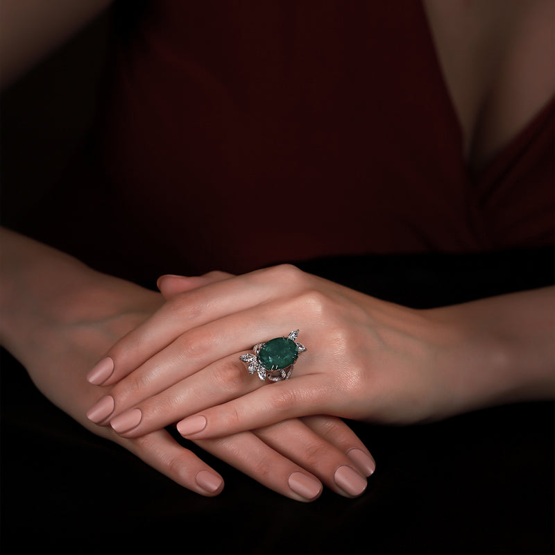 Gradiva Royal Emerald | Diamond Ring | 18K Gold